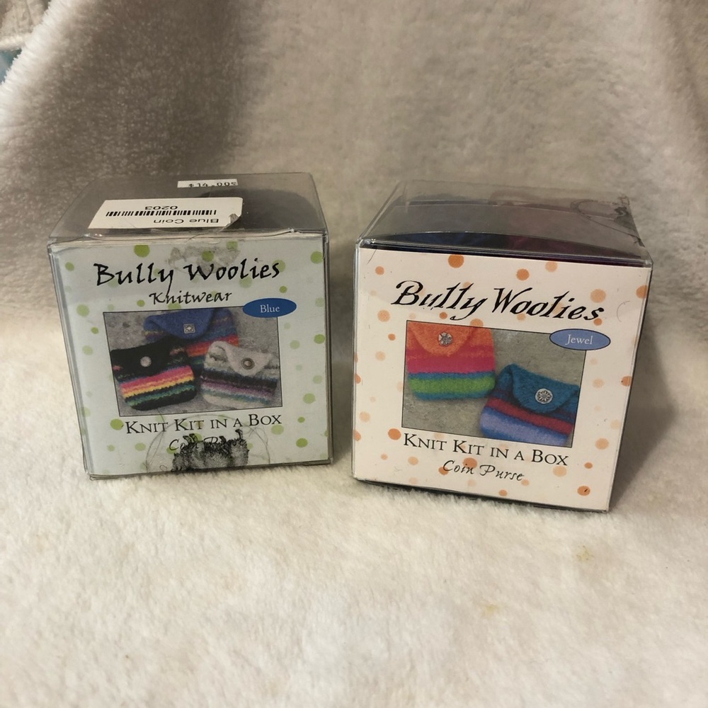 Bully Woolies Knit kit in a box Coin Purse diy knitting bundle
